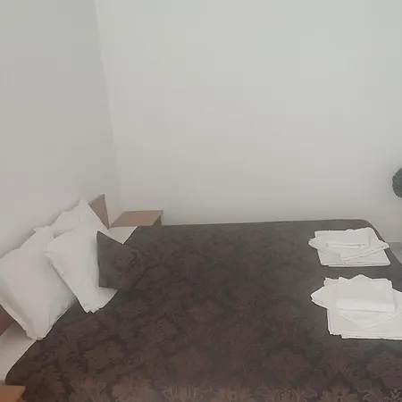 Apartament Adonai *